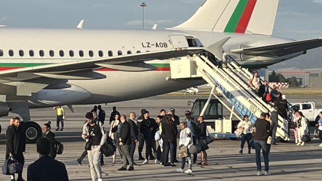 Евакуираните от Израел българи пристигнаха в София към 18 ч