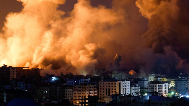 Израелската армия продължава мащабните си удари по Газа Следете всички
