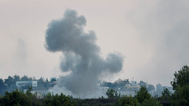 Израелската армия съобщи че снощи е нанесла удари по терористични