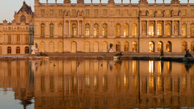 Версайският дворец във Франция е евакуиран от съображения за сигурност