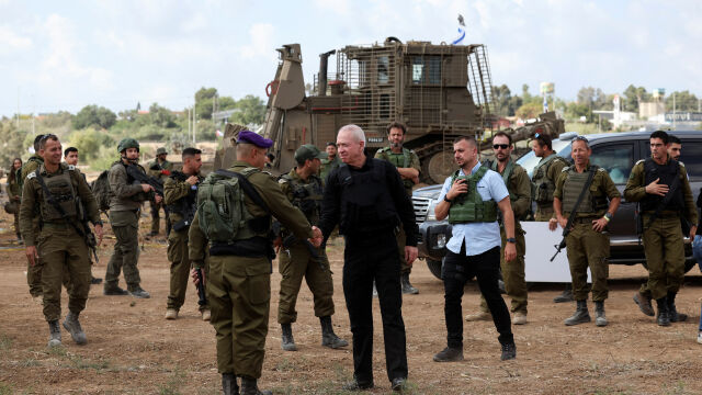 Министърът на отбраната на Израел Йоав Галант каза на войските