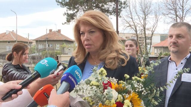 Вицепрезидентът критикува премиера Според Илияна Йотова министър председателят Николай Денков е