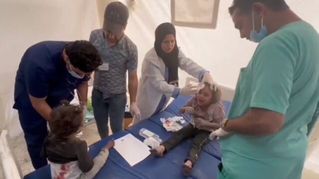 Два палестински сестри се събраха отново в медицински пункт в