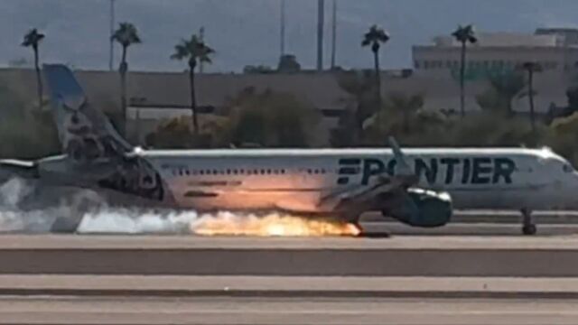 Самолет на авиокомпания Frontier Airlines са запали при аварийно кацане