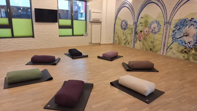 Новото йога студио Joy Yoga: хармония между тяло, ум и храна