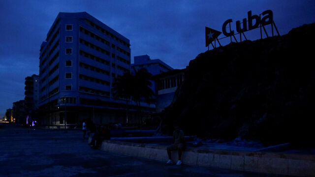Куба остана на тъмно след спиране на основната топлоцентрала в