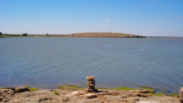Двама рибари изчезнаха в бургаското езеро Мандра Сигналът е постъпил
