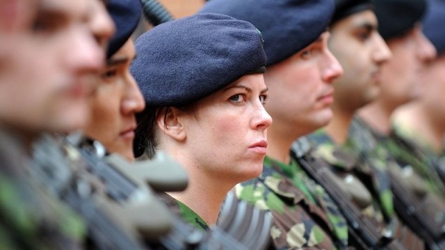 Депутатите приеха на първо четене увеличаването на заплатите на военнослужещите
