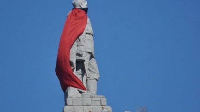 Паметникът Альоша в Пловдив да бъде преместен до края на