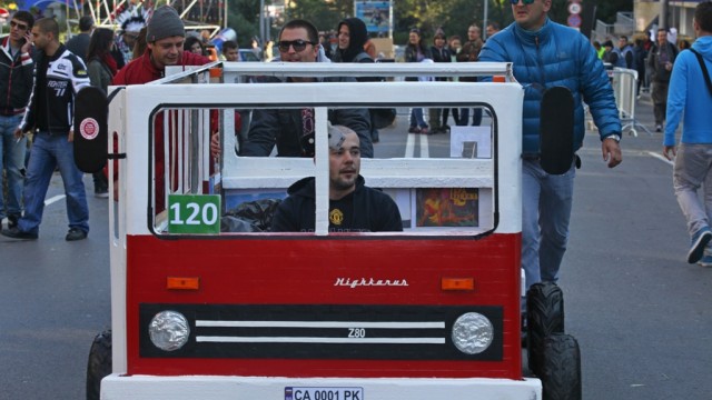 Снимка: 54 отбора участваха в първото Red Bull Soapbox състезание в България (ВИДЕО)