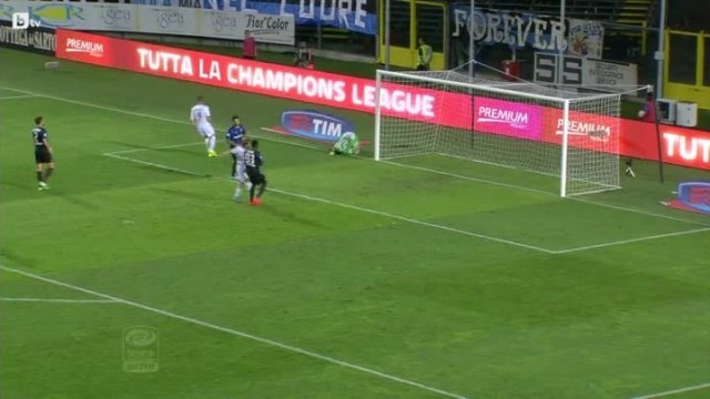 Вижте колко близо бе Александър Тонев до първи гол в Серия "А" две минути след дебюта му в италианския елит (ВИДЕО)