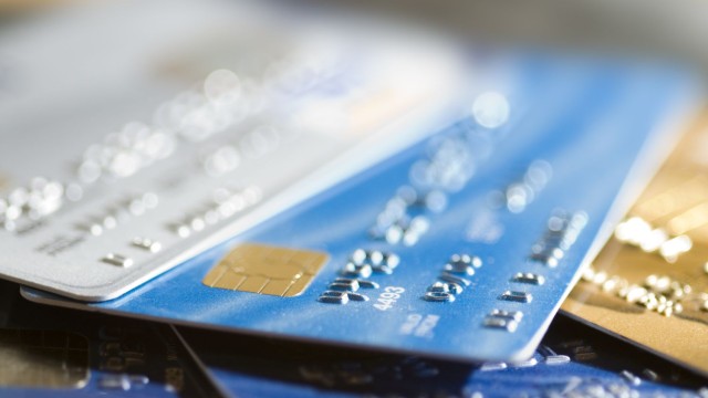 Международните компании за разплащания VIsa и Mastercard обявиха че спират