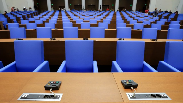 Председателят на парламента Рая Назарян свиква в 14 30 ч председателски