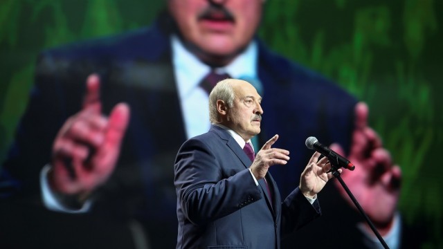 Президентът на Беларус Александър Лукашенко каза че терористите нападнали концертната