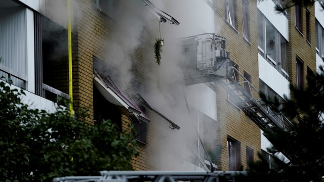 Взривът в жилищна сграда в Швеция: Полицията разследва криминално деяние