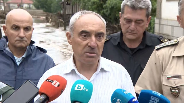Най тежка е ситуацията с наводненията в село Богдан То беше