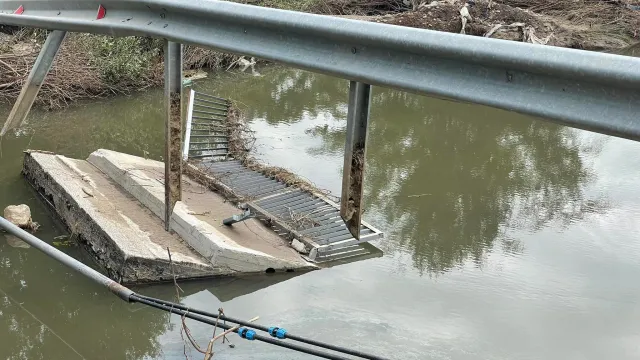 Отнесен мост край Войнягово