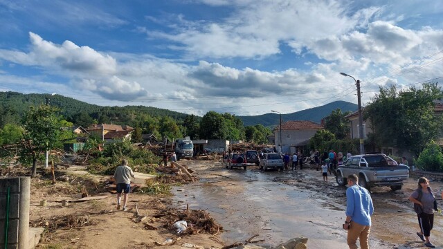 Разчистването на трите най пострадали села – Слатина Каравелово и Богдан