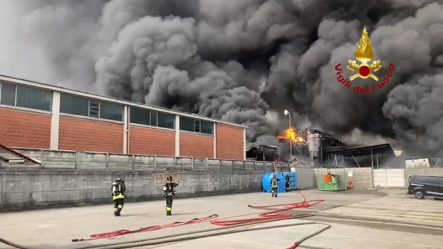 Химически завод в Италия избухна в пламъци Най малко 6 души