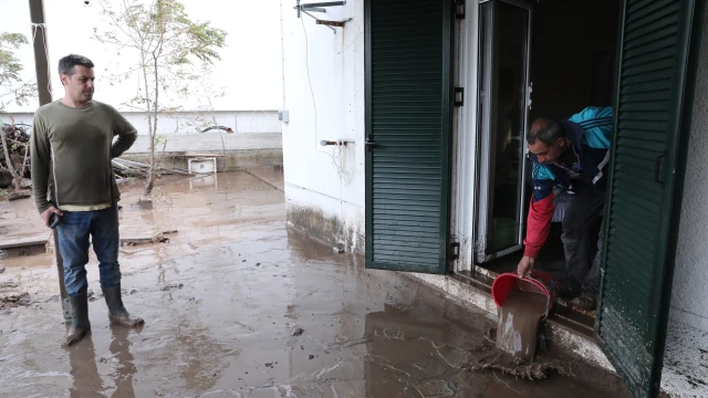 Гърция ще разследва причините за сериозните наводнения от почивните дни