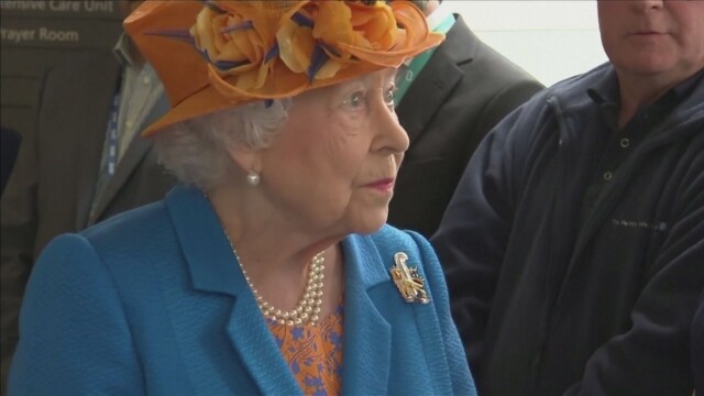 Българите във Великобритания също скърбят за кралица Елизабет II Две
