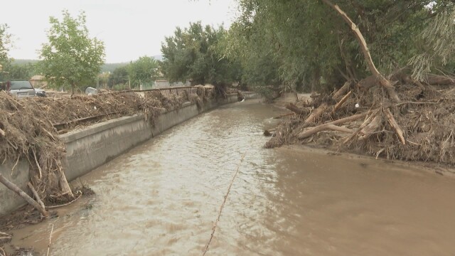 Продължава възстановяването в потопените села в Карловско Седмица след наводнението