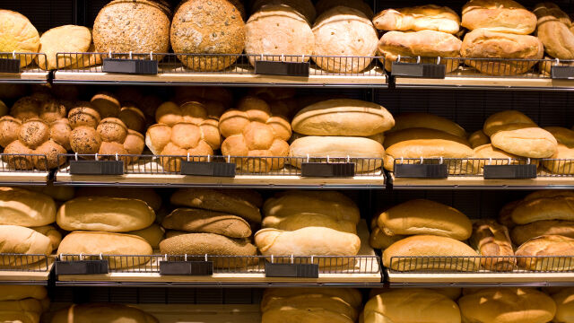 КНСБ: Цената на хляба е паднала между 1 и 11%