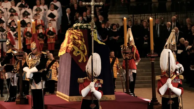 В Лондон започва четиридневно национално поклонение пред покойната Елизабет II