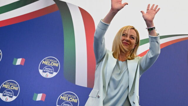 Дясно центристката коалиция в Италия взима малко над 44 на вота