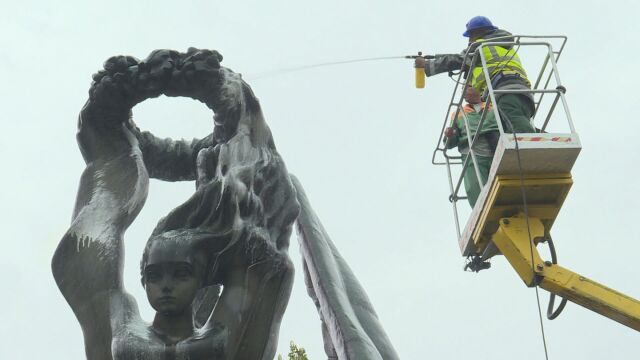 За първи път в Пловдив измиха паметника на Съединението под