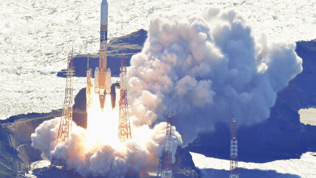 Япония изстреля първия си модул за изследване на Луната от