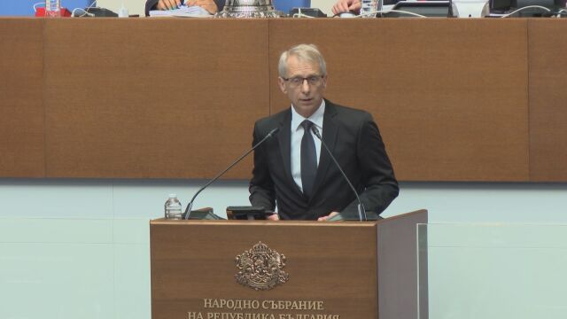 Парламентът започна работа с изслушване на министър председателя Николай Денков