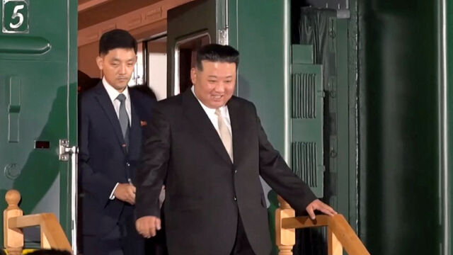 Севернокорейският лидер Ким Чен Ун вече е в Русия Там