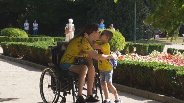 Майка на 5 годишно дете от Добрич прикована в количка