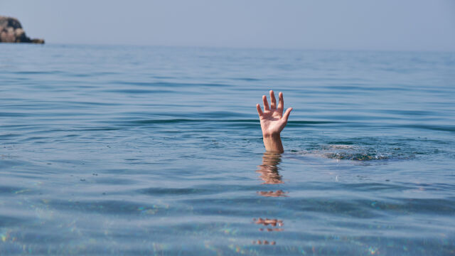 26 годишен мъж се удави в Слънчев бряг съобщават от ОДМВР Бургас  Той е от