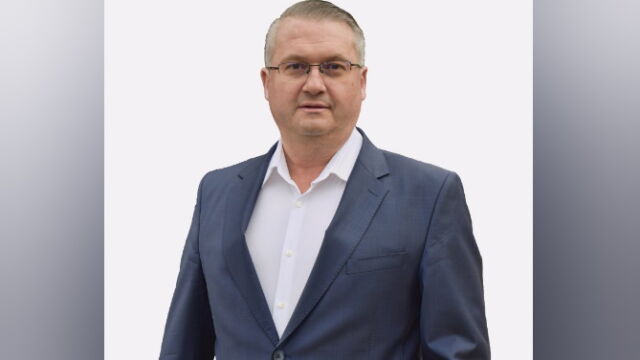 Общинската избирателна комисия ОИК в Кюстендил регистрира Кристиян Иванчов за