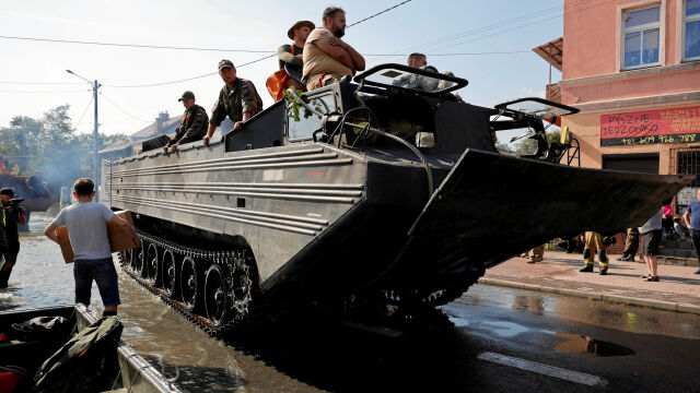 Въоръжените сили на Полша са разположили 14 000 войници за