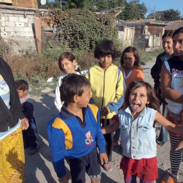 Близо 20% от ромските деца отпадат от училище
