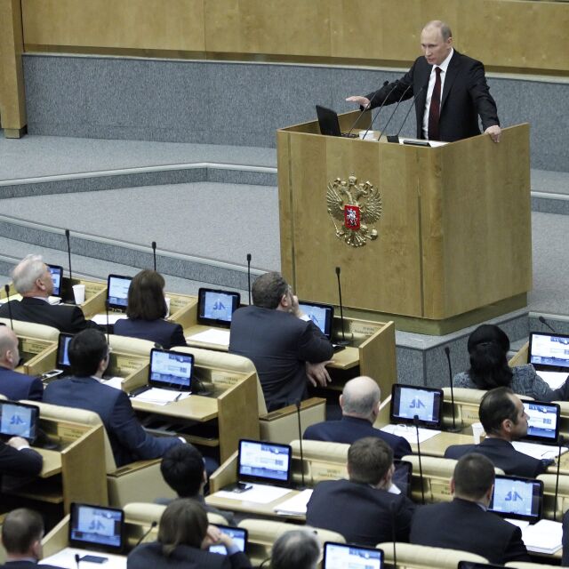 Новата перестройка: Думата одобри промените в Конституцията, поискани от Путин