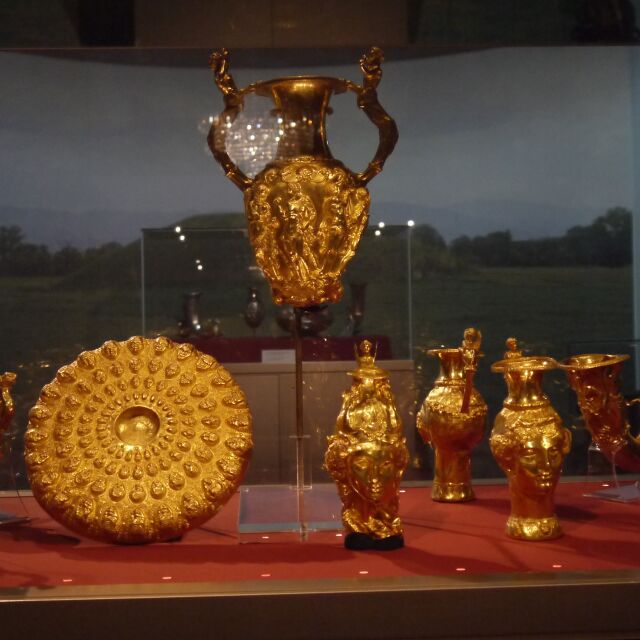 Панагюрското съкровище: Оригиналните златни съдове отново са у нас