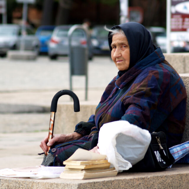 През 2019 г. 1,3 млн. българи са живели с доходи под линията на бедност