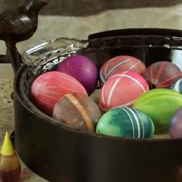 Лесна декорация на яйца с гумени ластици