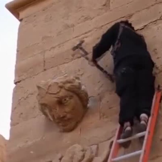 "Ислямска държава" унищожава древния град Хатра (ВИДЕО)