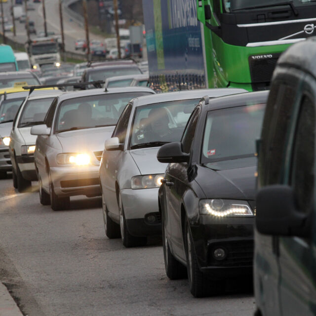 Отлагат глобите за влизане със замърсяващ автомобил в центъра на София?