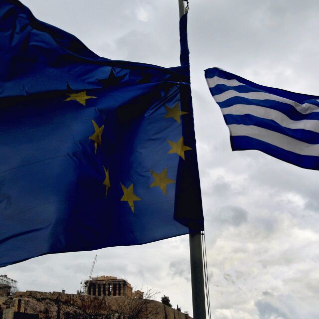 Новата спасителна програма на Гърция влиза в парламента утре 