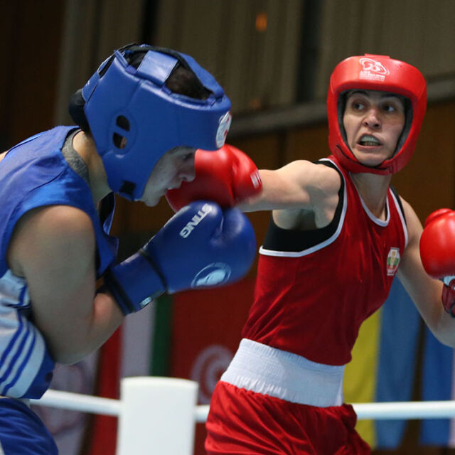 Светлана Каменова с експресна победа на олимпийските квалификации по бокс