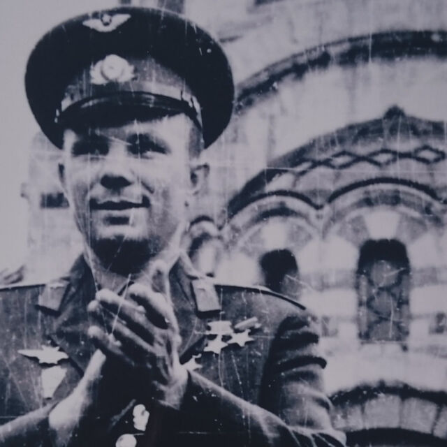 55 години от полета на Гагарин в Космоса: Кой е един от малкото българи, срещнали се с космонавта