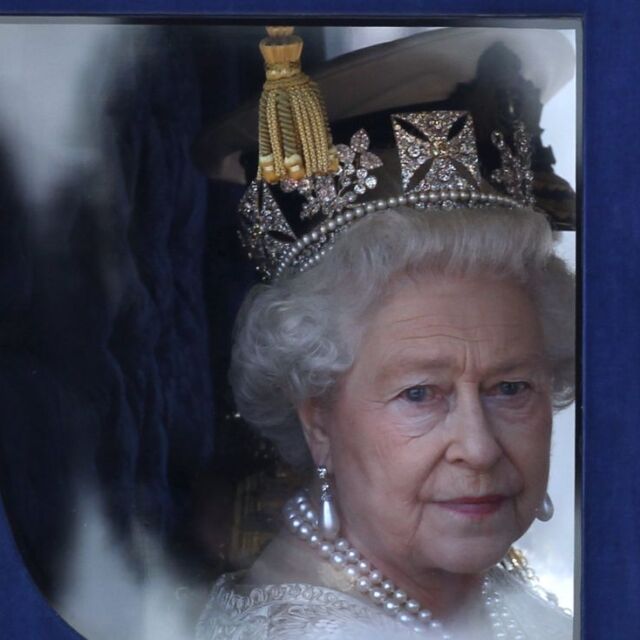  Елизабет II: Камила ще бъде кралица