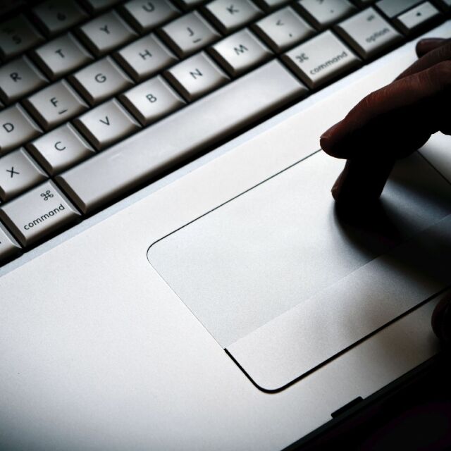 Онлайн измамници заринаха е-пощите с „банкерски” имейли
