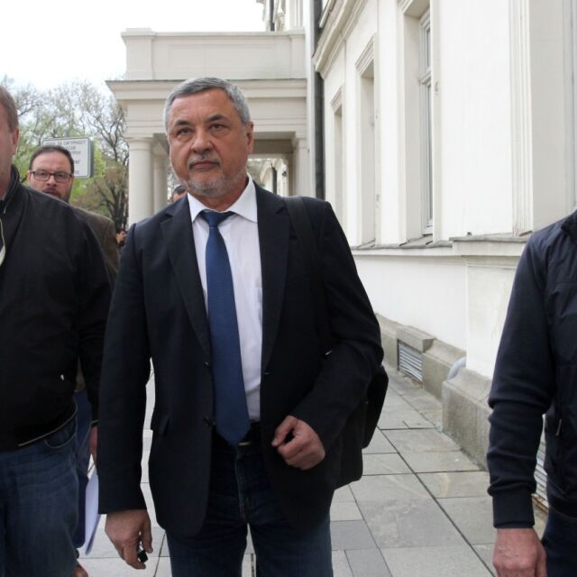 Волен Сидеров обвини Валери Симеонов, че с критики към ГЕРБ руши управлението (ОБНОВЕНА)